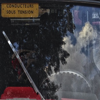  Conducteur sous tension 